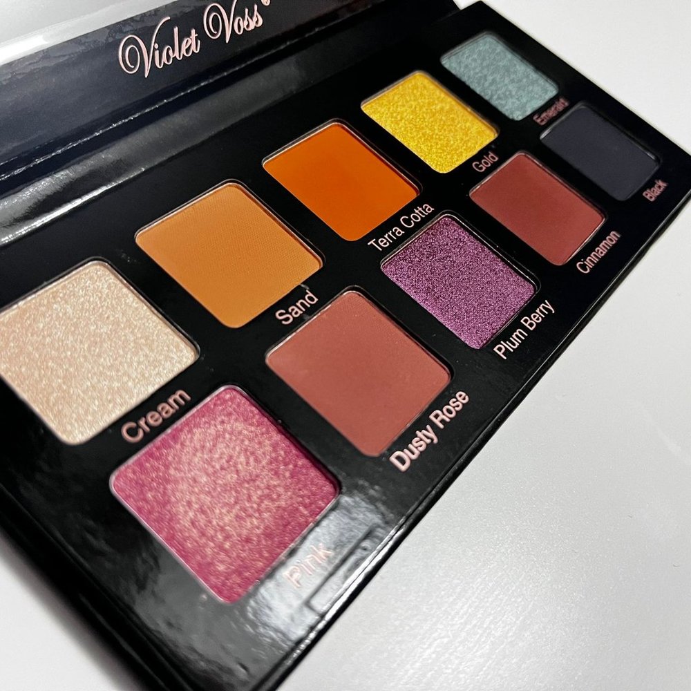 Essentials Eye Shadow Palette